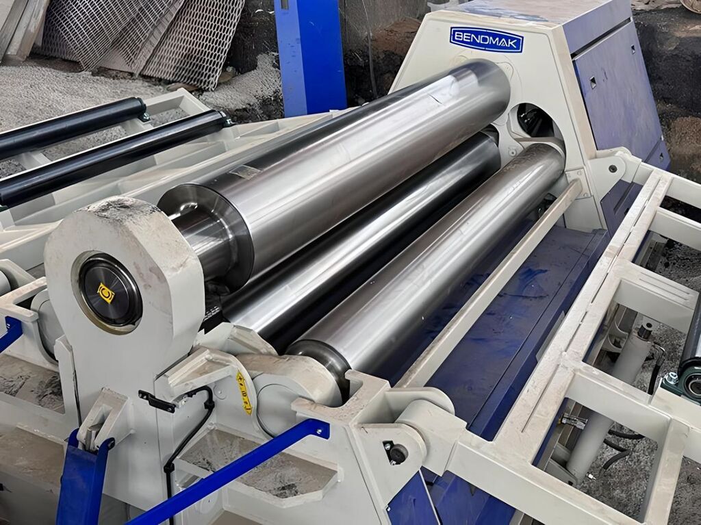 Четырёхвалковые гидравлические вальцы Bendmak CY4R-HHS 140-15/6.0