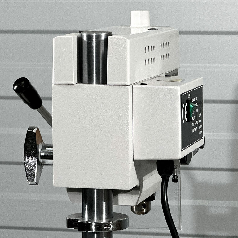Настольный сверлильный станок AURA CM-6V (10050610)
