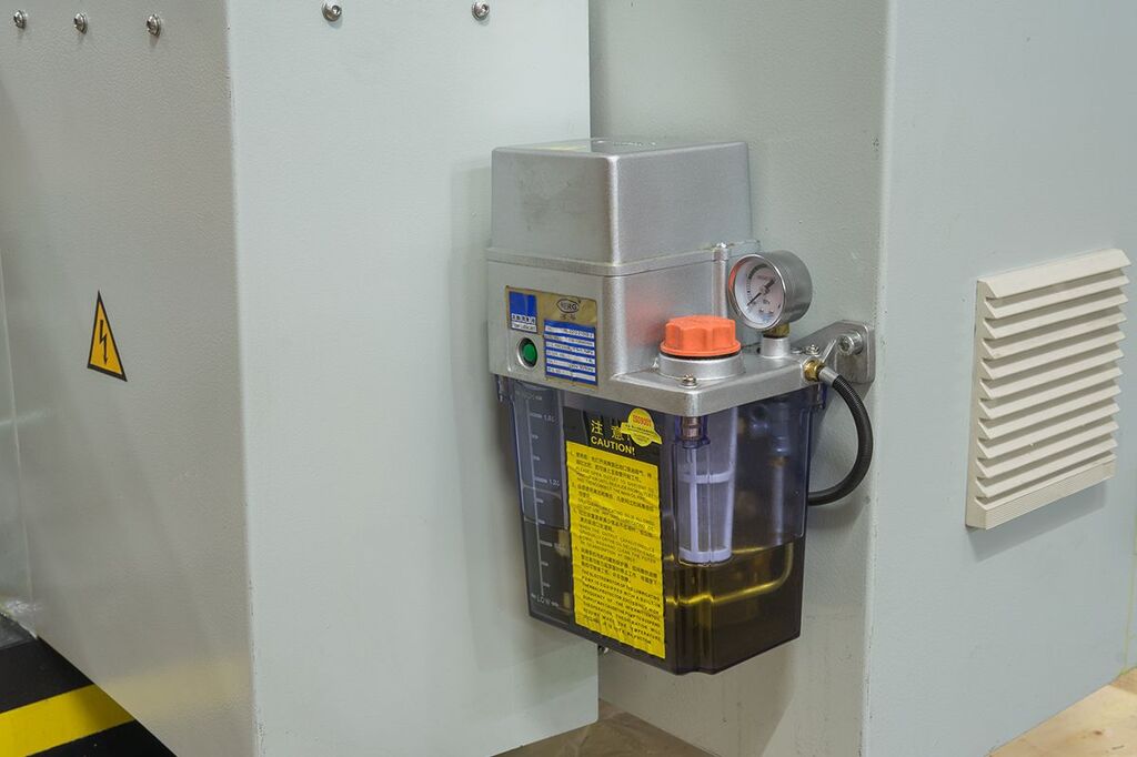 Инструментальный фрезерный станок Stalex WFM 750 Servo