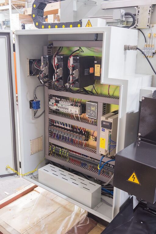 Инструментальный фрезерный станок Stalex WFM 800 Servo