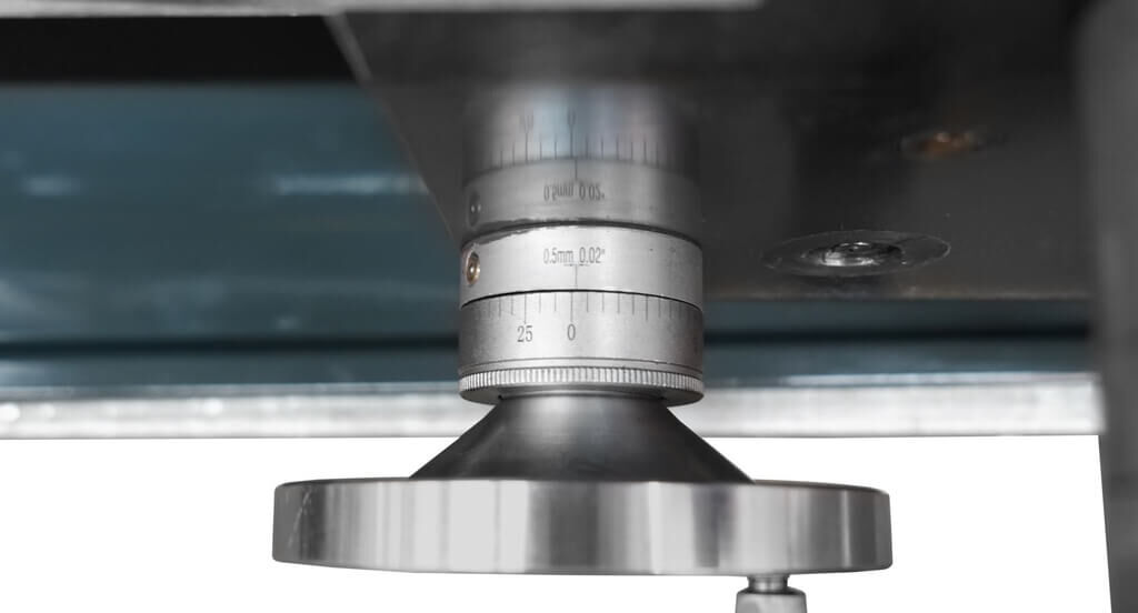 Настольный токарный станок Metal Master MasterTurn 3390G