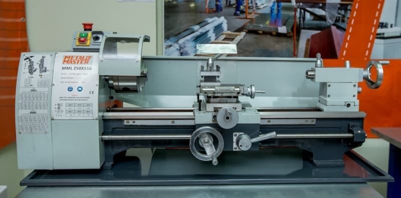 Токарно-винторезный станок Metal Master MML 2550 V