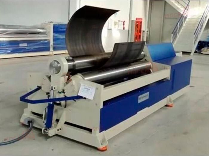 Вальцовочный станок с гидроприжимом валов Bendmak CY3R-HHS 300-40/8.0