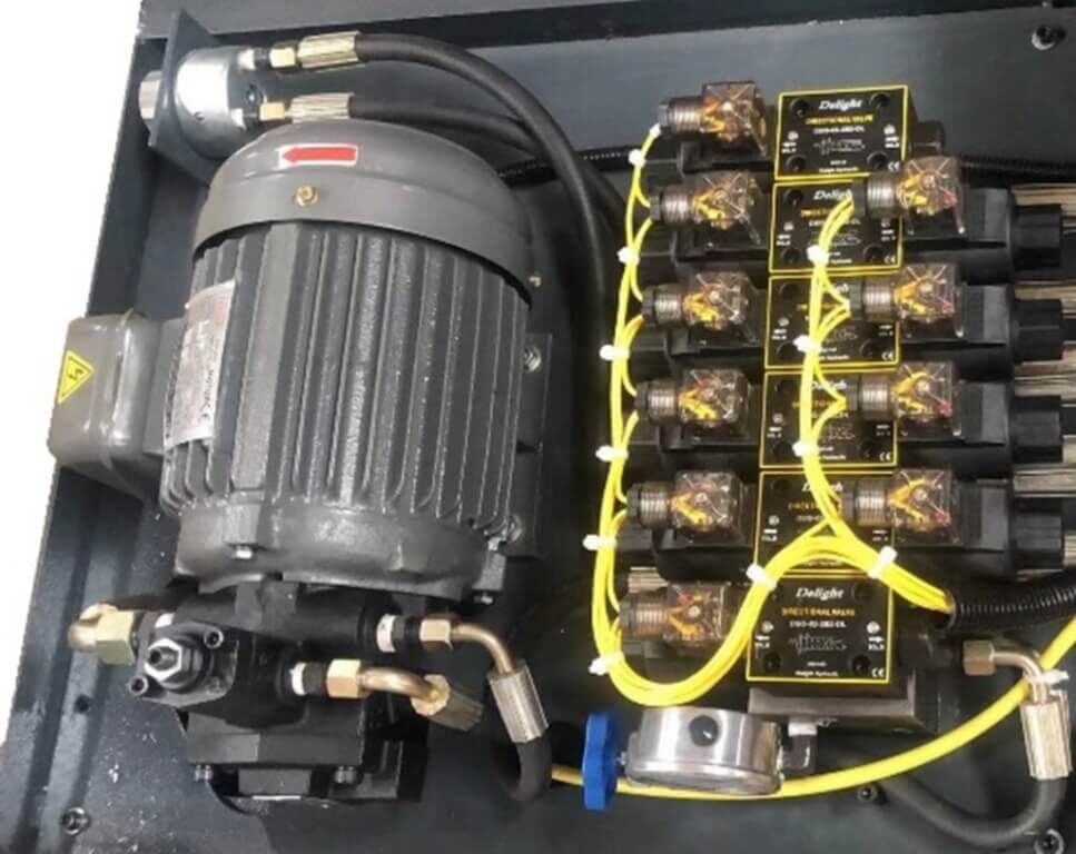 Автоматический ленточнопильный станок MetalMaster MSK-400